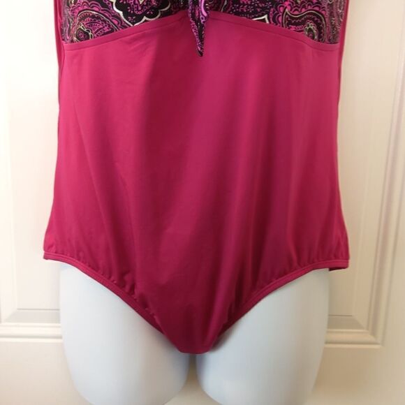Bleu ice magenta and black Paisley one piece swimsuit with front bow - Picture 3 of 8